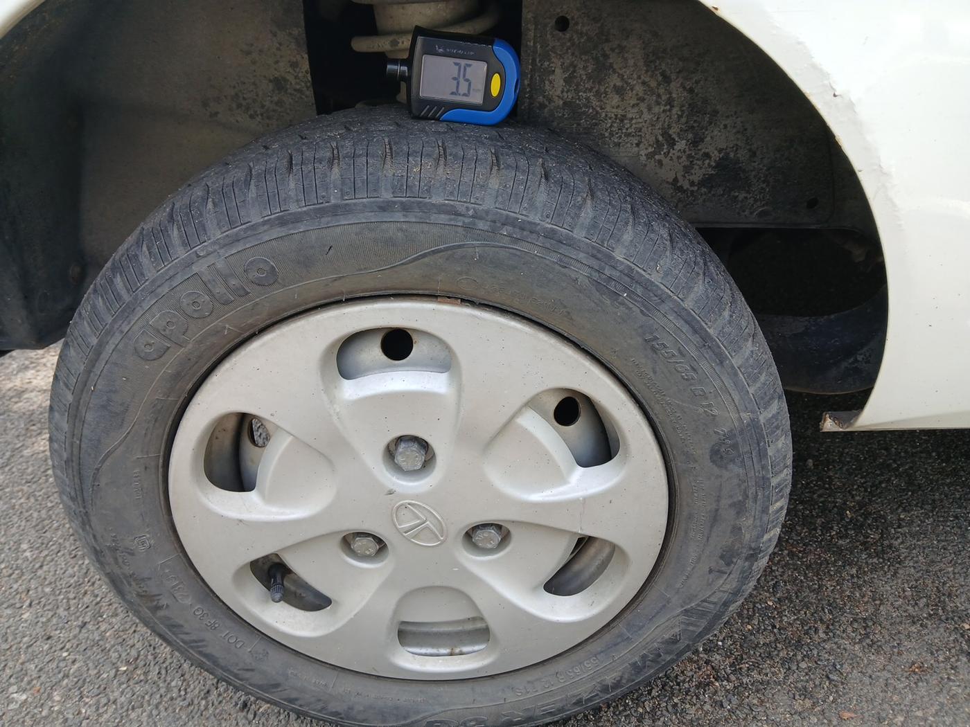 2014 Tata Nano TWIST XT, Petrol, Manual, 42,000 km, tyre