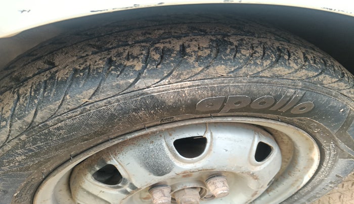 2010 Hyundai Santro Xing GLS, Petrol, Manual, 1,92,121 km, tyre