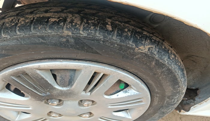 2010 Hyundai Santro Xing GLS, Petrol, Manual, 1,92,121 km, tyre