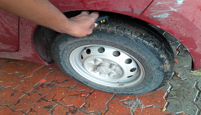 2012 Hyundai Eon ERA, Petrol, Manual, 62,301 km, tyre