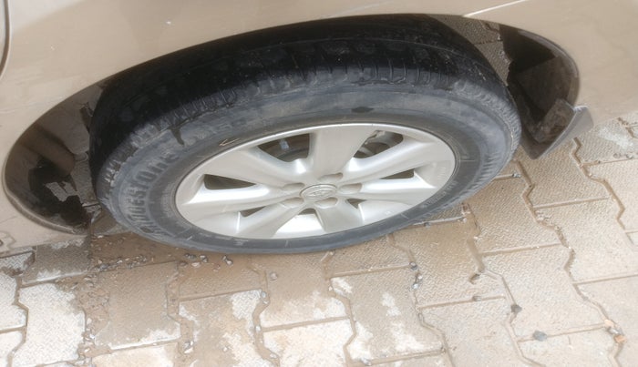 2014 Toyota Corolla Altis G DIESEL, Diesel, Manual, 85,332 km, tyre