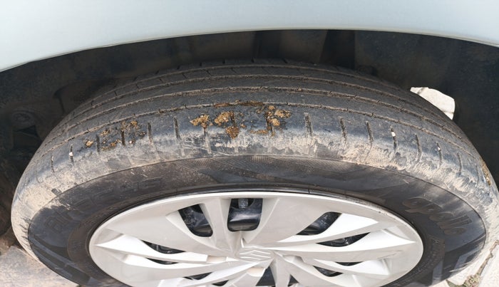 2023 Maruti Baleno DELTA CNG 1.2L, Petrol, Manual, 36,926 km, tyre