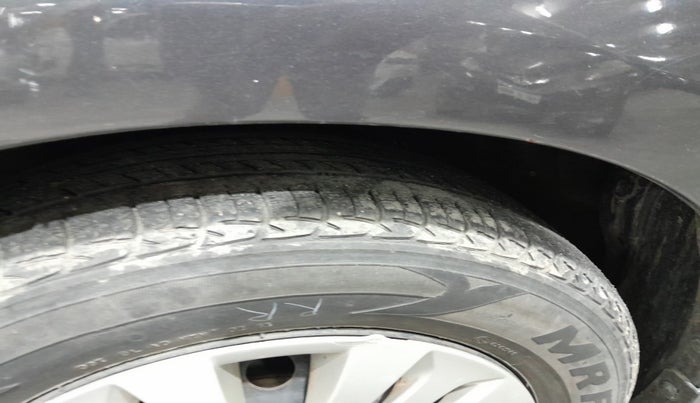 2014 Maruti Ertiga VXI, Petrol, Manual, 58,969 km, tyre