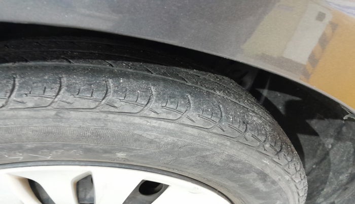 2014 Maruti Ertiga VXI, Petrol, Manual, 58,969 km, tyre