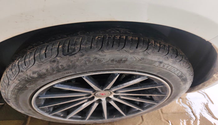 2024 Tata ALTROZ XE CNG, Petrol, Manual, 18,363 km, tyre