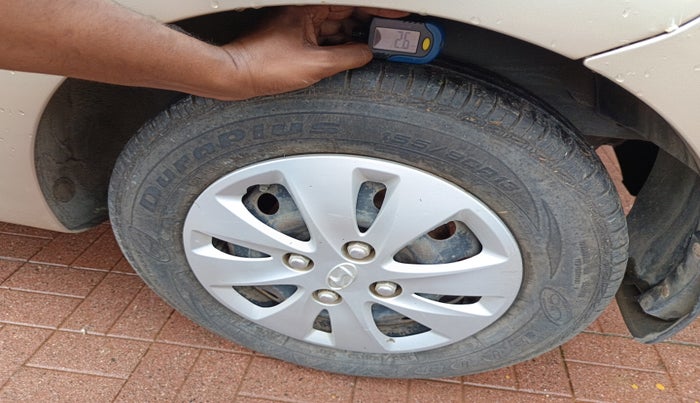 2010 Hyundai i10 ASTA 1.2 AT SUNROOF, Petrol, Automatic, 63,017 km, tyre