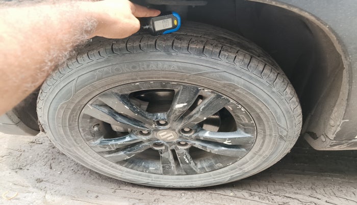 2019 Maruti Vitara Brezza ZDI PLUS AMT, Diesel, Automatic, 1,18,191 km, tyre