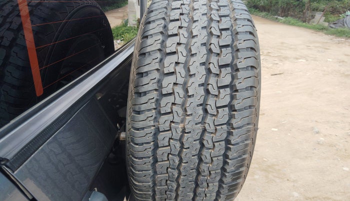 2022 Mahindra Thar LX PETROL HT 4WD AT, Petrol, Automatic, 64,512 km, tyre