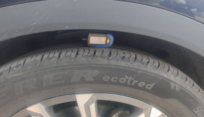2023 Mahindra XUV700 AX 7 D AT 7 STR, Diesel, Automatic, 65,788 km, tyre