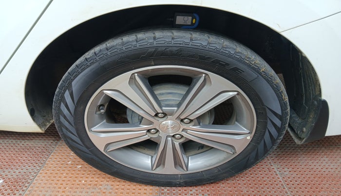 2019 Hyundai Verna 1.6 VTVT SX, Petrol, Manual, 82,898 km, tyre