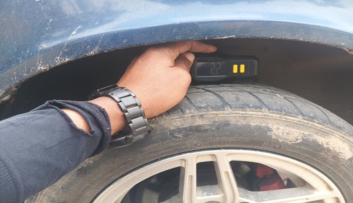 2013 Maruti 800 AC, Petrol, Manual, 90,694 km, tyre