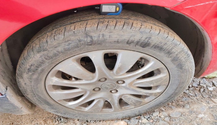 2017 Maruti Baleno ZETA DIESEL 1.3, Diesel, Manual, 2,00,676 km, tyre