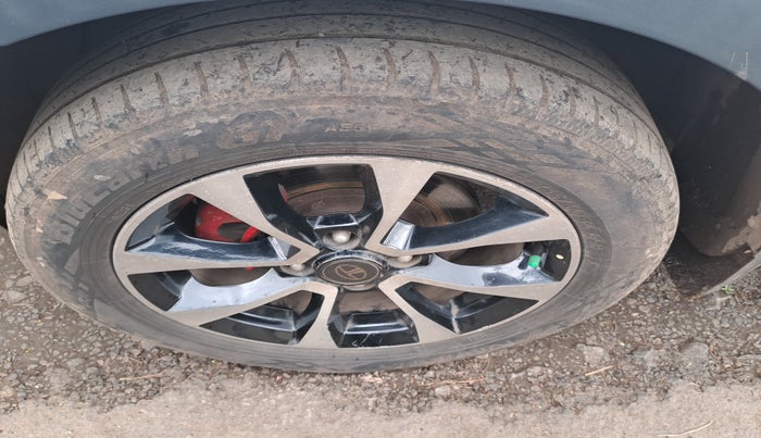 2019 Tata NEXON XZ DIESEL, Diesel, Manual, 1,00,684 km, tyre