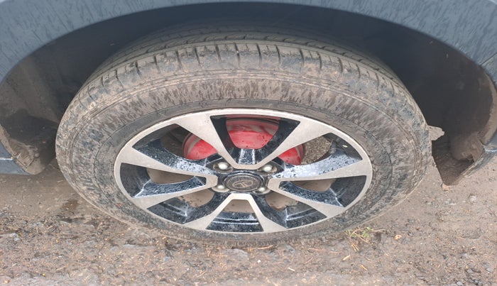 2019 Tata NEXON XZ DIESEL, Diesel, Manual, 1,00,684 km, tyre