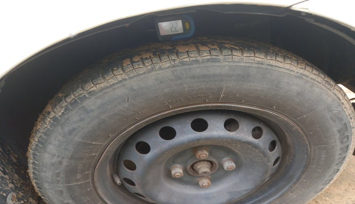 2012 Toyota Etios G, Petrol, Manual, 85,610 km, tyre