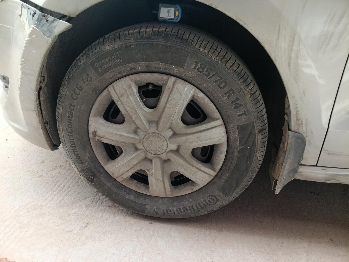 2013 Skoda Rapid ACTIVE 1.6 TDI CR MT, Diesel, Manual, 1,30,920 km, tyre