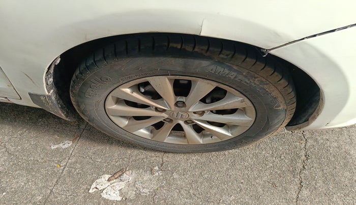 2014 Maruti Ertiga ZDI, Diesel, Manual, 1,29,459 km, tyre