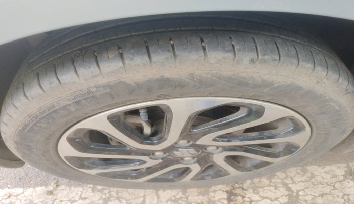 2023 Maruti Baleno ALPHA 1.2 AGS, Petrol, Automatic, 29,402 km, tyre
