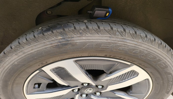 2024 Tata Safari ADVENTURE PLUS AT, Diesel, Automatic, 13,100 km, tyre