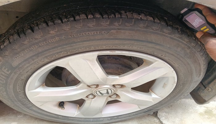 2011 Honda City 1.5L I-VTEC V MT, Petrol, Manual, 1,22,698 km, tyre