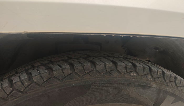 2018 Mahindra TUV300 T10, Diesel, Manual, 1,62,021 km, tyre