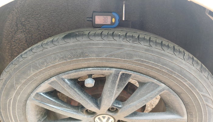 2015 Volkswagen Polo GT TSI AT, Petrol, Automatic, 1,65,703 km, tyre