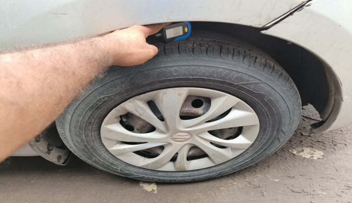 2019 Maruti Swift VDI AMT, Diesel, Automatic, 1,25,843 km, tyre