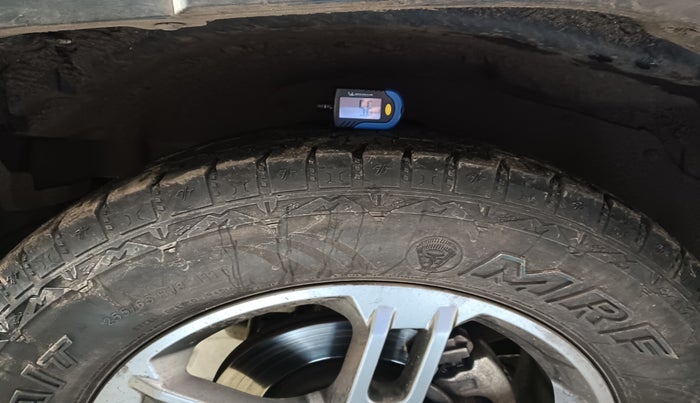 2023 Mahindra Thar LX D HT 2WD MT, Diesel, Manual, 29,172 km, tyre