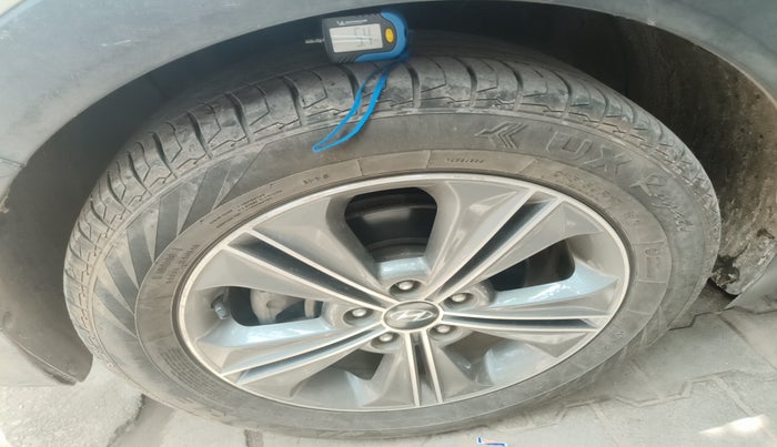 2016 Hyundai Creta SX PLUS AT 1.6 PETROL, Petrol, Automatic, 61,474 km, tyre