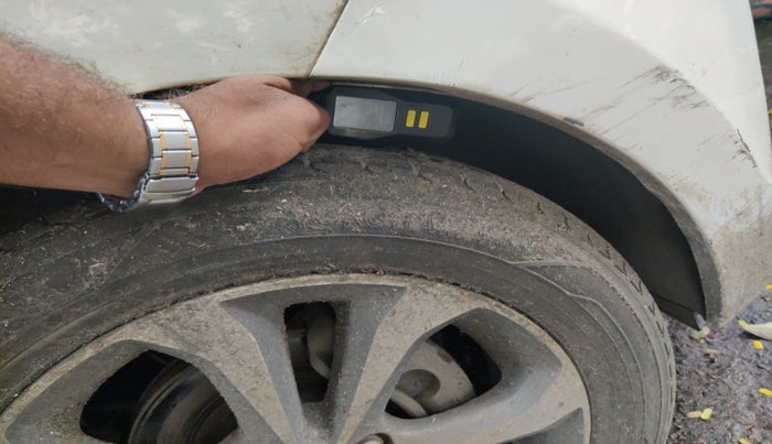 2015 Hyundai Xcent SX AT 1.2 (O), Petrol, Automatic, 74,262 km, tyre