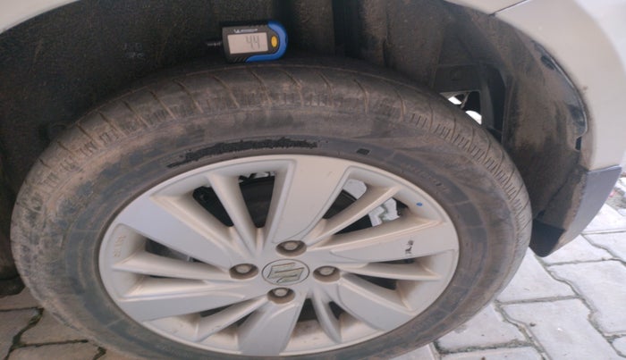 2016 Maruti Swift ZDI, Diesel, Manual, 46,767 km, tyre