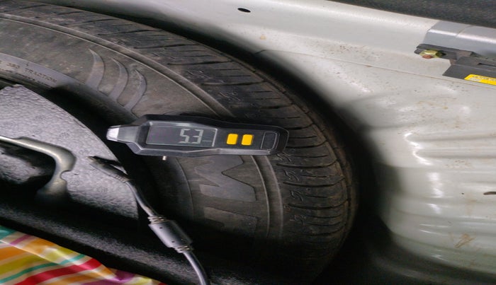 2021 Mahindra XUV300 W8 (O) 1.2 PETROL, Petrol, Manual, 24,146 km, tyre