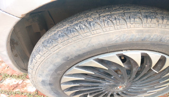 2010 Maruti Ritz VDI, Diesel, Manual, 1,53,668 km, tyre