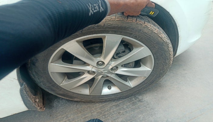2012 Hyundai Verna FLUIDIC 1.6 CRDI SX AT, Diesel, Automatic, 1,31,790 km, tyre