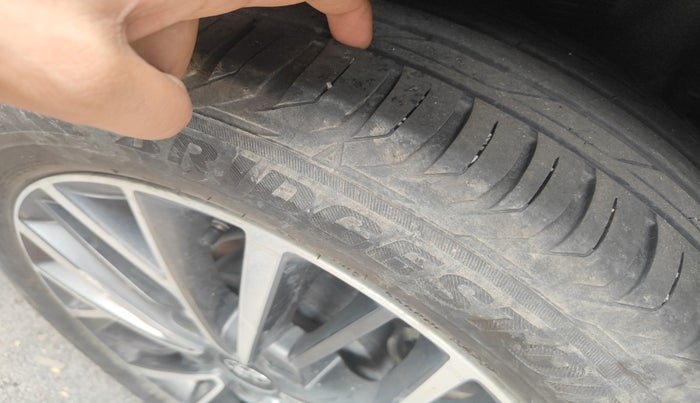 2021 Hyundai Tucson GL (O) 2WD AT, Diesel, Automatic, 1,11,608 km, tyre