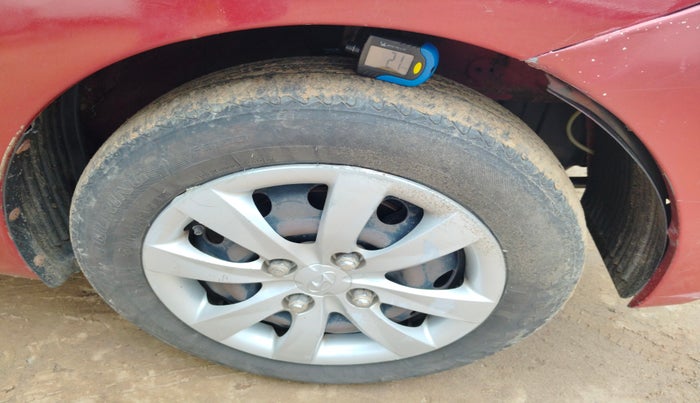 2012 Hyundai Eon MAGNA +, Petrol, Manual, 60,736 km, tyre