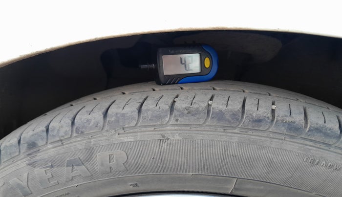 2022 Hyundai AURA S 1.2, Petrol, Manual, 45,139 km, tyre