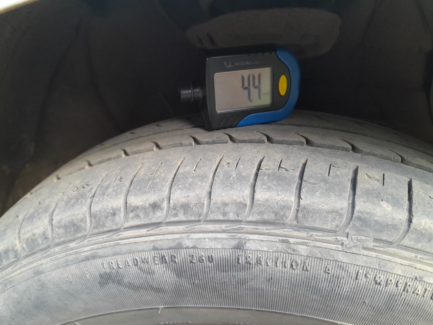 2022 Hyundai AURA S 1.2, Petrol, Manual, 45,139 km, tyre