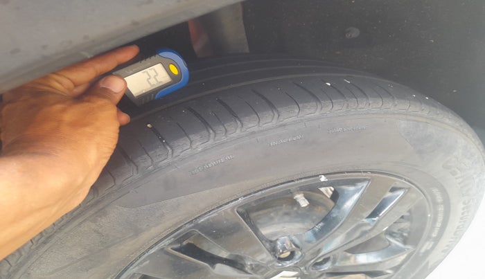 2019 Maruti Vitara Brezza LDI, Diesel, Manual, 72,154 km, tyre
