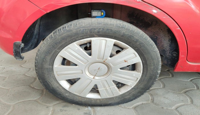 2010 Ford Figo ZXI 1.4 DIESEL, Diesel, Manual, 76,070 km, tyre