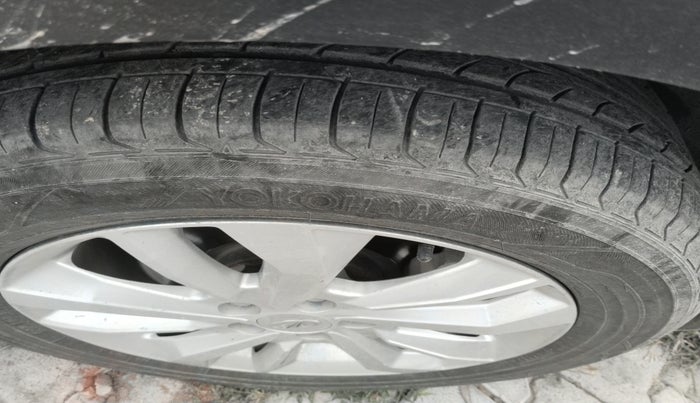 2020 Mahindra XUV300 W8 1.5 DIESEL, Diesel, Manual, 72,238 km, tyre