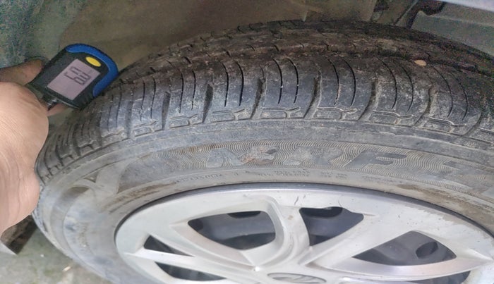 2016 Mahindra Kuv100 K4 6 STR, Petrol, Manual, 21,010 km, tyre