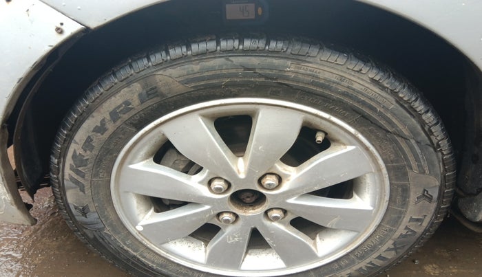 2015 Hyundai Xcent S (O) 1.2, Petrol, Manual, 71,115 km, tyre