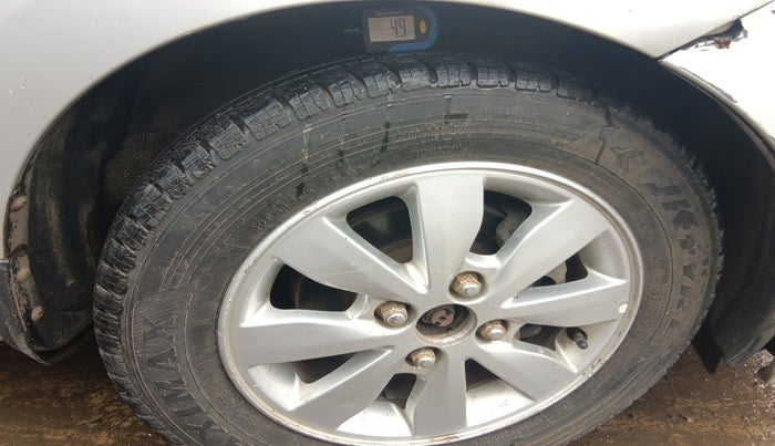 2015 Hyundai Xcent S (O) 1.2, Petrol, Manual, 71,115 km, tyre