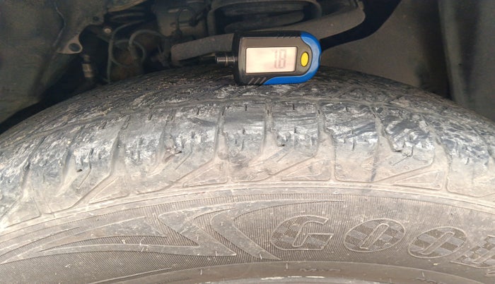 2014 Toyota Fortuner 3.0 4X2 AT, Diesel, Automatic, 2,11,313 km, tyre