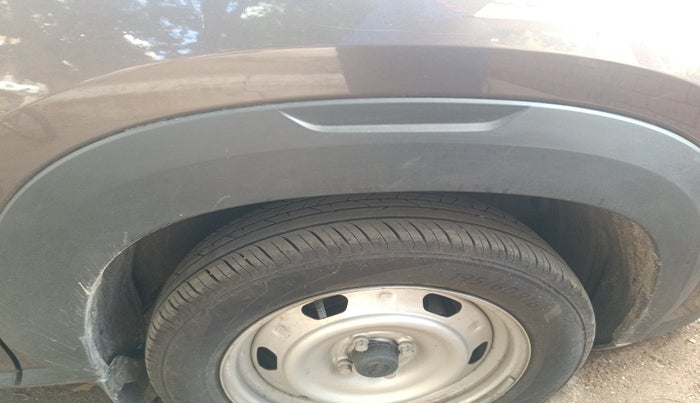 2024 Nissan MAGNITE XE, Petrol, Manual, 13,299 km, tyre