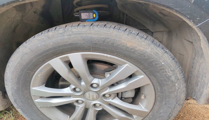 2017 Maruti Vitara Brezza ZDI PLUS, Diesel, Manual, 1,24,491 km, tyre