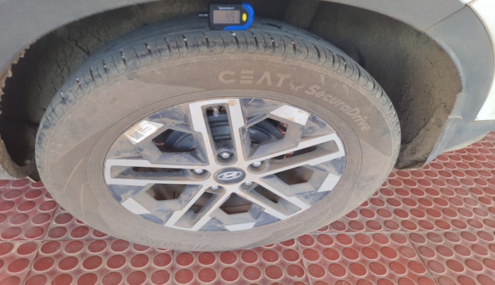 2024 Hyundai VENUE SX (O) 1.0 TURBO DCT, Petrol, Automatic, 17,561 km, tyre