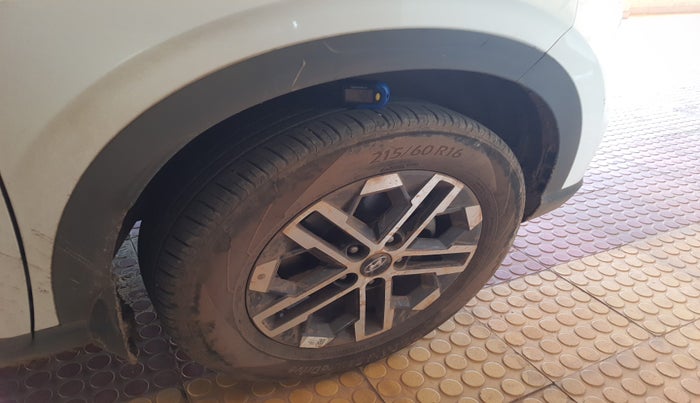 2024 Hyundai VENUE SX (O) 1.0 TURBO DCT, Petrol, Automatic, 17,561 km, tyre