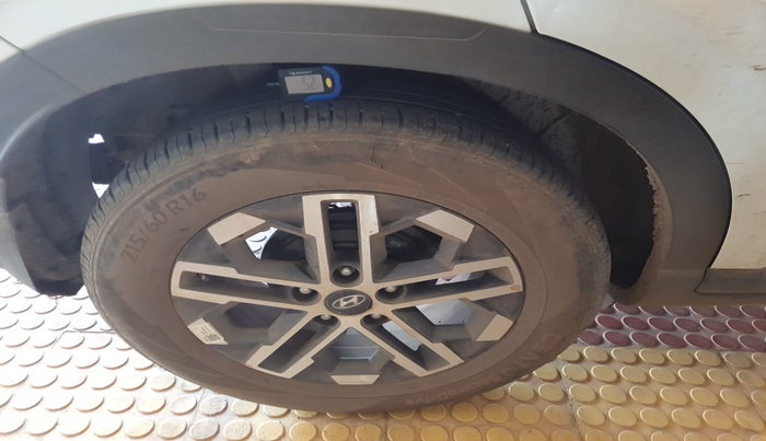 2024 Hyundai VENUE SX (O) 1.0 TURBO DCT, Petrol, Automatic, 17,561 km, tyre